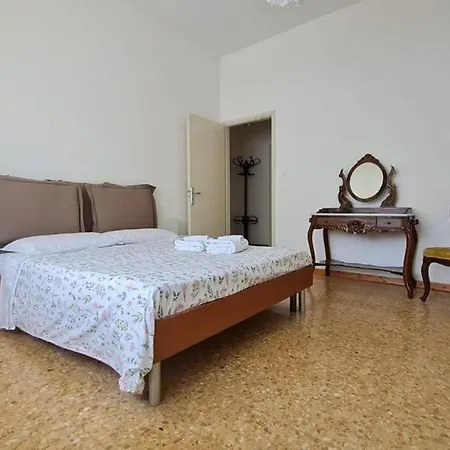 Centro Storico Con Posto Auto Gratuito *